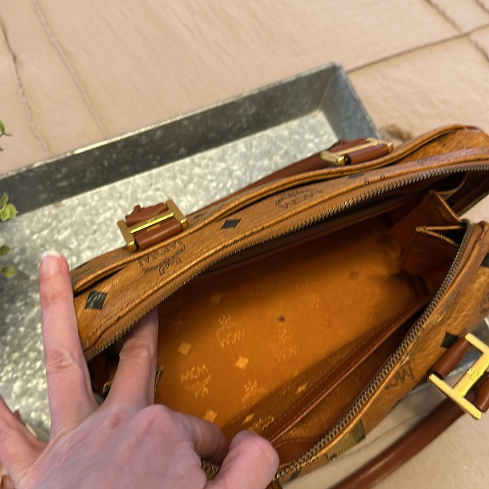 MCM Boston Bag - Picture 9 of 16